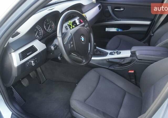Серый БМВ 3 Серия, объемом двигателя 2 л и пробегом 285 тыс. км за 8500 $, фото 10 на Automoto.ua