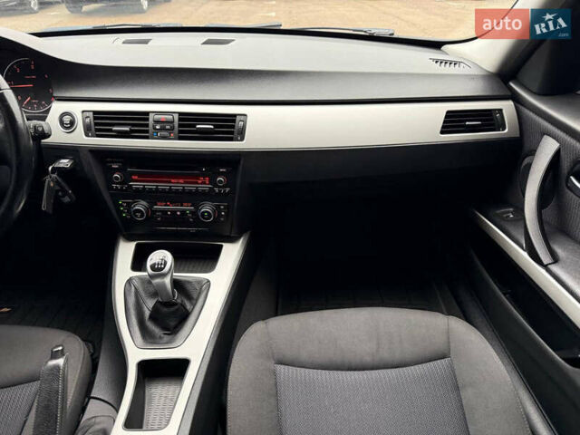 Сірий БМВ 3 Серія, об'ємом двигуна 2 л та пробігом 271 тис. км за 8300 $, фото 22 на Automoto.ua