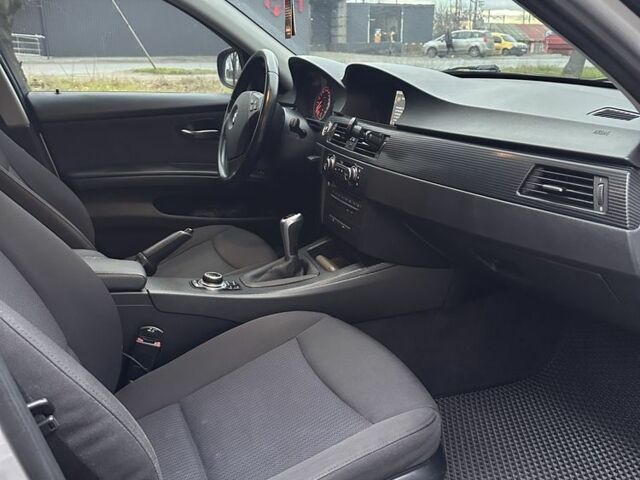 Сірий БМВ 3 Серія, об'ємом двигуна 2 л та пробігом 350 тис. км за 7500 $, фото 16 на Automoto.ua