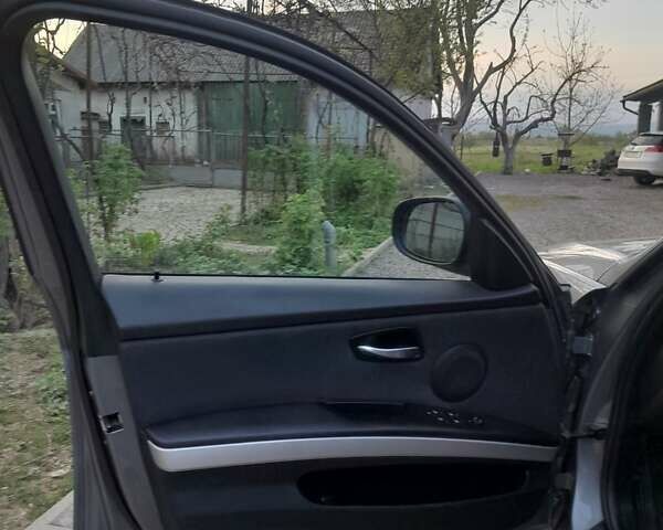 Серый БМВ 3 Серия, объемом двигателя 2 л и пробегом 373 тыс. км за 9500 $, фото 15 на Automoto.ua