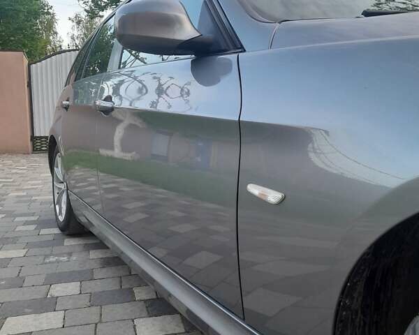 Серый БМВ 3 Серия, объемом двигателя 2 л и пробегом 373 тыс. км за 9500 $, фото 4 на Automoto.ua