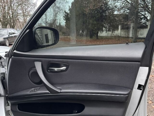 Сірий БМВ 3 Серія, об'ємом двигуна 2 л та пробігом 350 тис. км за 7500 $, фото 17 на Automoto.ua