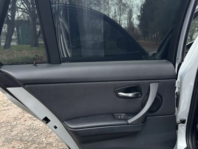 Сірий БМВ 3 Серія, об'ємом двигуна 2 л та пробігом 350 тис. км за 7500 $, фото 15 на Automoto.ua