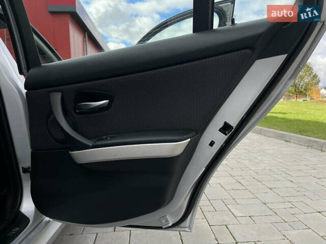 Серый БМВ 3 Серия, объемом двигателя 2 л и пробегом 225 тыс. км за 8650 $, фото 82 на Automoto.ua