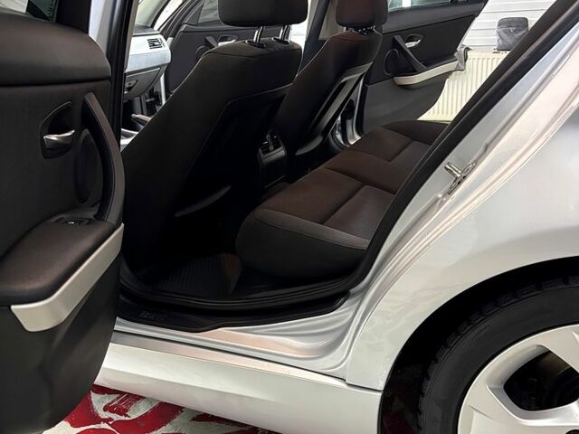 Серый БМВ 3 Серия, объемом двигателя 2 л и пробегом 284 тыс. км за 7999 $, фото 9 на Automoto.ua