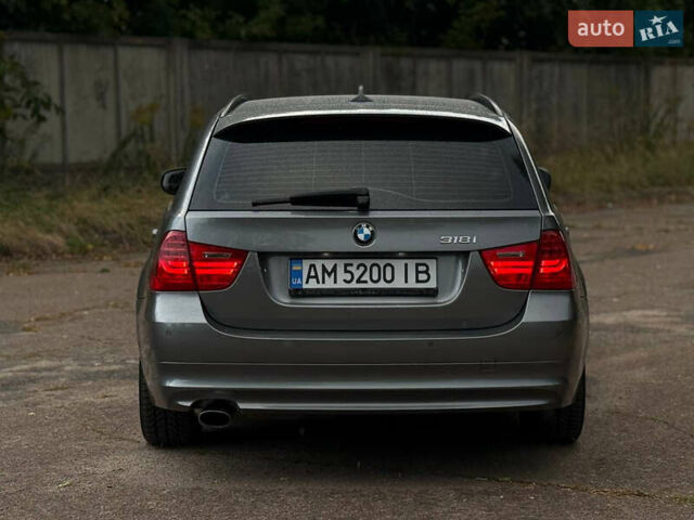 Серый БМВ 3 Серия, объемом двигателя 2 л и пробегом 226 тыс. км за 7799 $, фото 5 на Automoto.ua