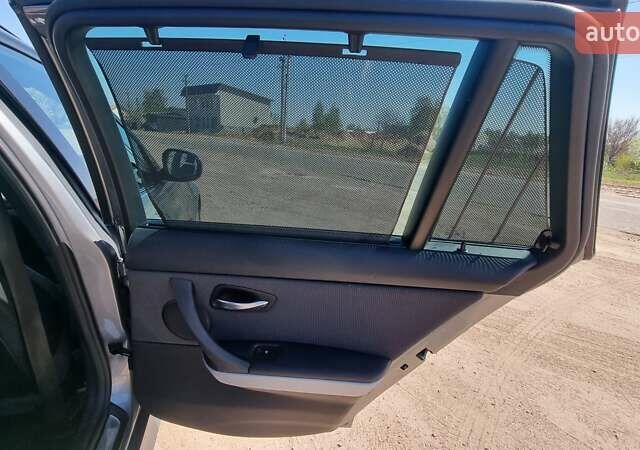 Серый БМВ 3 Серия, объемом двигателя 2 л и пробегом 252 тыс. км за 10800 $, фото 18 на Automoto.ua