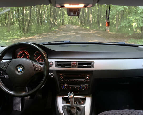 Сірий БМВ 3 Серія, об'ємом двигуна 2 л та пробігом 300 тис. км за 8650 $, фото 11 на Automoto.ua