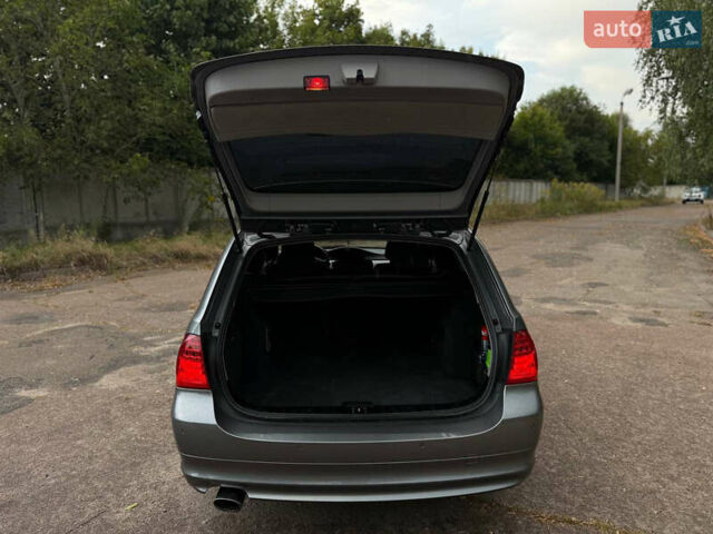 Серый БМВ 3 Серия, объемом двигателя 2 л и пробегом 226 тыс. км за 7799 $, фото 21 на Automoto.ua