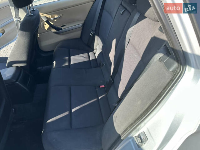 Серый БМВ 3 Серия, объемом двигателя 2 л и пробегом 383 тыс. км за 9300 $, фото 6 на Automoto.ua