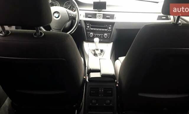 Сірий БМВ 3 Серія, об'ємом двигуна 2 л та пробігом 234 тис. км за 8000 $, фото 1 на Automoto.ua