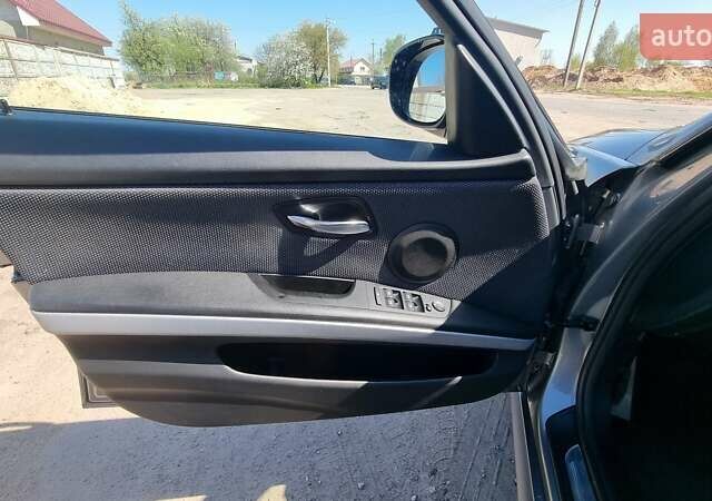 Серый БМВ 3 Серия, объемом двигателя 2 л и пробегом 252 тыс. км за 10800 $, фото 13 на Automoto.ua