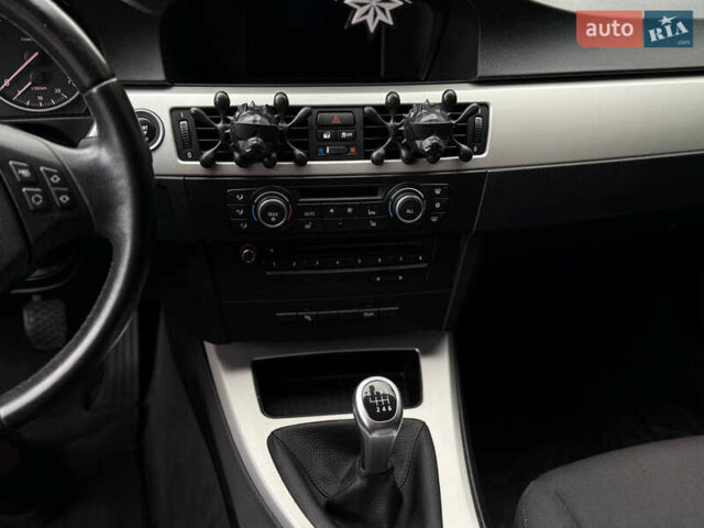 Серый БМВ 3 Серия, объемом двигателя 2 л и пробегом 235 тыс. км за 7499 $, фото 17 на Automoto.ua