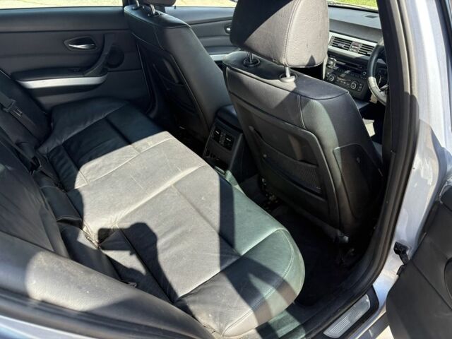 Серый БМВ 3 Серия, объемом двигателя 2 л и пробегом 154 тыс. км за 4400 $, фото 10 на Automoto.ua