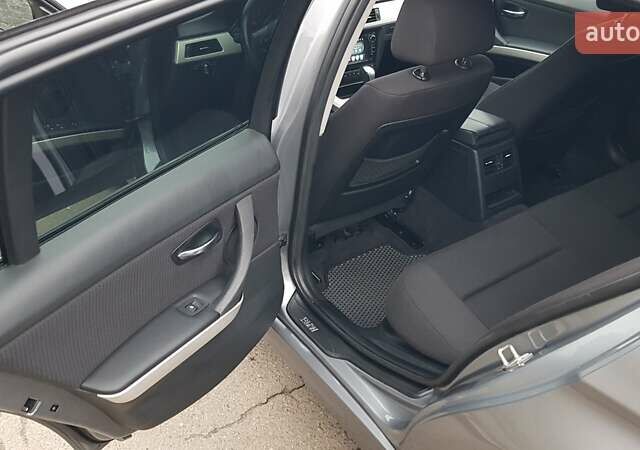 Серый БМВ 3 Серия, объемом двигателя 2 л и пробегом 290 тыс. км за 8400 $, фото 25 на Automoto.ua