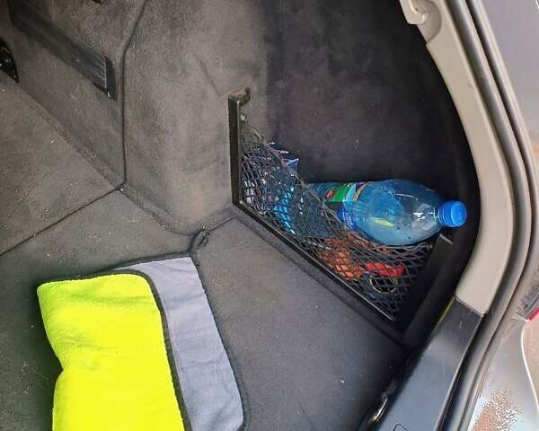 Сірий БМВ 3 Серія, об'ємом двигуна 2 л та пробігом 305 тис. км за 10500 $, фото 17 на Automoto.ua