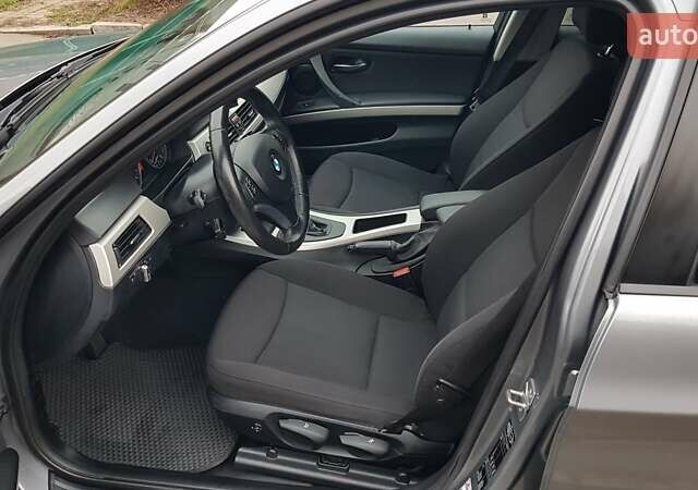 Серый БМВ 3 Серия, объемом двигателя 2 л и пробегом 290 тыс. км за 8400 $, фото 8 на Automoto.ua