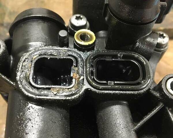 Сірий БМВ 3 Серія, об'ємом двигуна 2 л та пробігом 305 тис. км за 10500 $, фото 52 на Automoto.ua