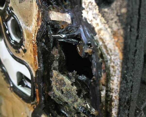 Сірий БМВ 3 Серія, об'ємом двигуна 2 л та пробігом 305 тис. км за 10500 $, фото 42 на Automoto.ua