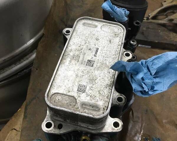 Сірий БМВ 3 Серія, об'ємом двигуна 2 л та пробігом 305 тис. км за 10500 $, фото 53 на Automoto.ua