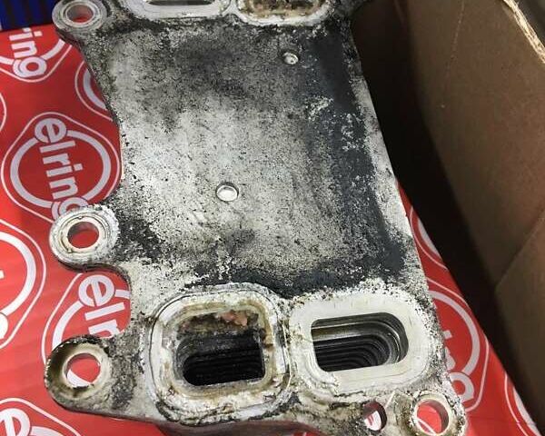 Сірий БМВ 3 Серія, об'ємом двигуна 2 л та пробігом 305 тис. км за 10500 $, фото 57 на Automoto.ua