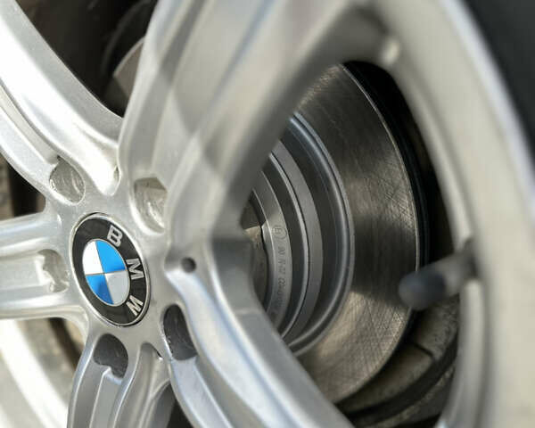 Серый БМВ 3 Серия, объемом двигателя 2 л и пробегом 323 тыс. км за 13500 $, фото 11 на Automoto.ua