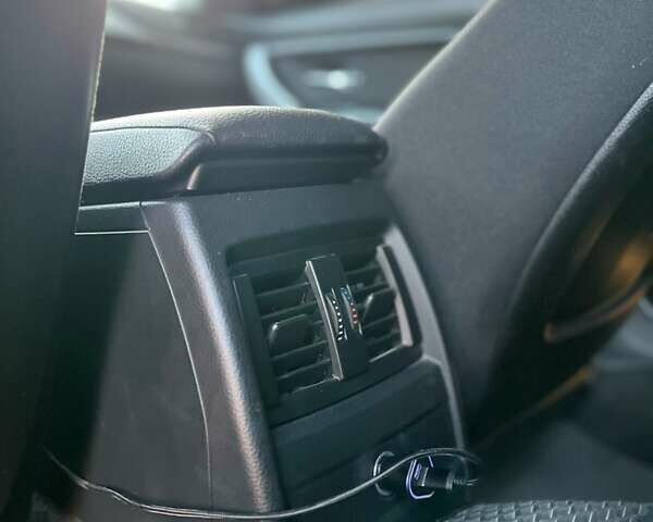 Сірий БМВ 3 Серія, об'ємом двигуна 2 л та пробігом 223 тис. км за 11900 $, фото 11 на Automoto.ua