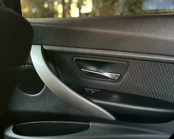 Сірий БМВ 3 Серія, об'ємом двигуна 2 л та пробігом 223 тис. км за 11900 $, фото 12 на Automoto.ua