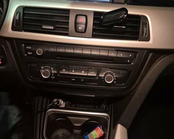 Серый БМВ 3 Серия, объемом двигателя 2 л и пробегом 231 тыс. км за 10900 $, фото 21 на Automoto.ua