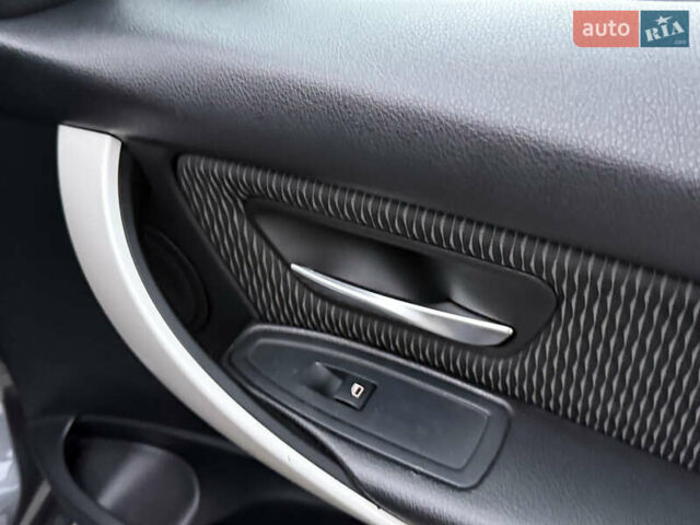 Сірий БМВ 3 Серія, об'ємом двигуна 2 л та пробігом 182 тис. км за 12999 $, фото 31 на Automoto.ua