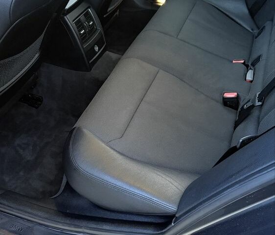 Серый БМВ 3 Серия, объемом двигателя 2 л и пробегом 270 тыс. км за 13000 $, фото 15 на Automoto.ua