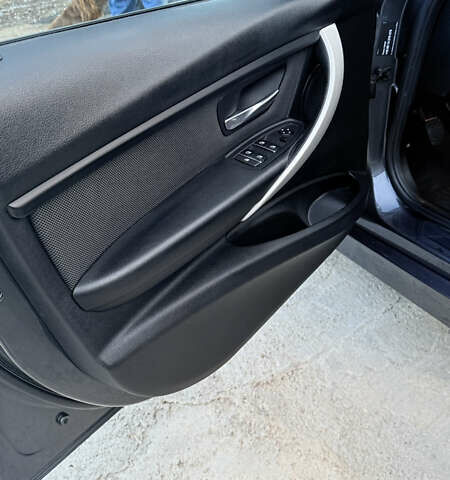 Сірий БМВ 3 Серія, об'ємом двигуна 2 л та пробігом 270 тис. км за 13000 $, фото 18 на Automoto.ua