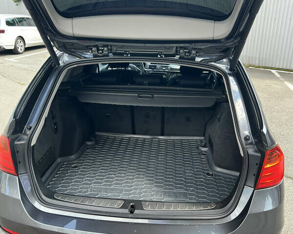 Серый БМВ 3 Серия, объемом двигателя 2 л и пробегом 229 тыс. км за 15900 $, фото 7 на Automoto.ua