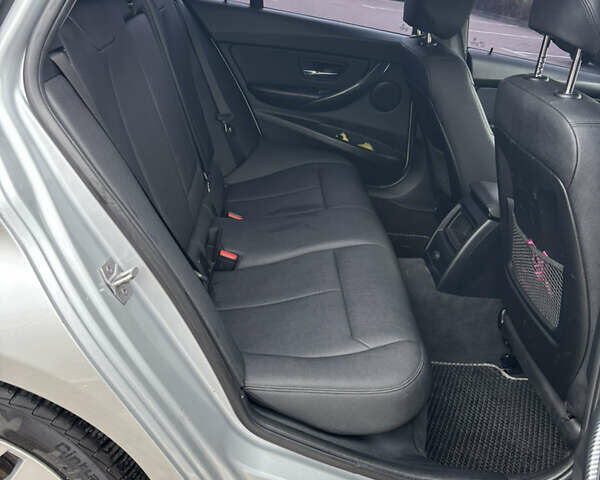 Серый БМВ 3 Серия, объемом двигателя 2 л и пробегом 296 тыс. км за 16500 $, фото 12 на Automoto.ua