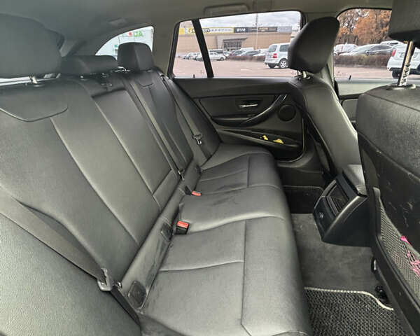 Серый БМВ 3 Серия, объемом двигателя 2 л и пробегом 296 тыс. км за 16500 $, фото 11 на Automoto.ua