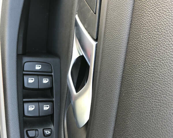 Серый БМВ 3 Серия, объемом двигателя 2 л и пробегом 199 тыс. км за 21500 $, фото 12 на Automoto.ua