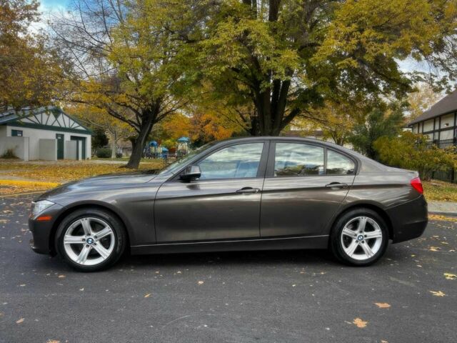 Серый БМВ 3 Серия, объемом двигателя 2 л и пробегом 86 тыс. км за 10200 $, фото 3 на Automoto.ua