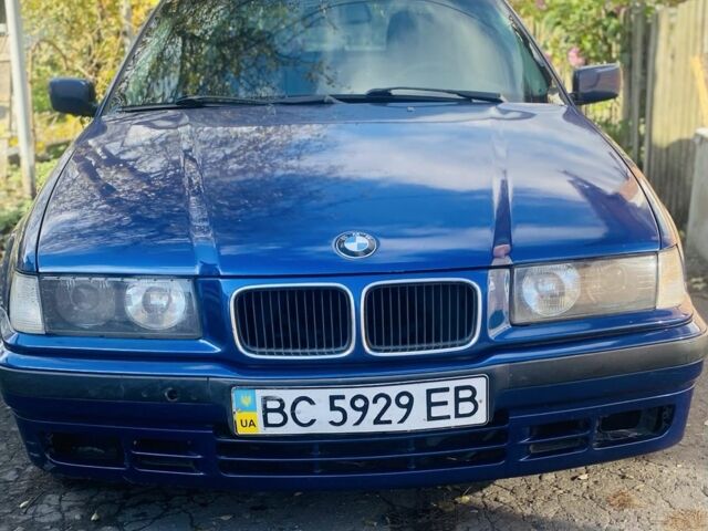 Синий БМВ 3 Серия, объемом двигателя 1.8 л и пробегом 352 тыс. км за 2000 $, фото 1 на Automoto.ua