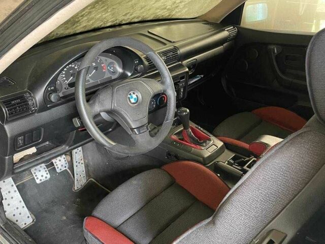 Синій БМВ 3 Серія, об'ємом двигуна 1.6 л та пробігом 220 тис. км за 3000 $, фото 2 на Automoto.ua