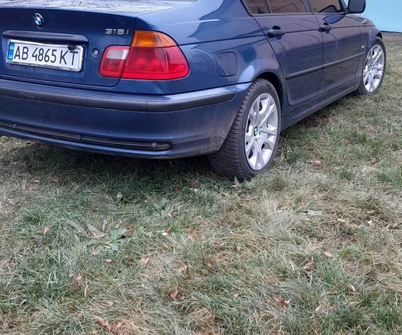 Синий БМВ 3 Серия, объемом двигателя 1.9 л и пробегом 379 тыс. км за 4750 $, фото 5 на Automoto.ua