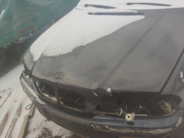 Синий БМВ 3 Серия, объемом двигателя 2 л и пробегом 20 тыс. км за 800 $, фото 2 на Automoto.ua