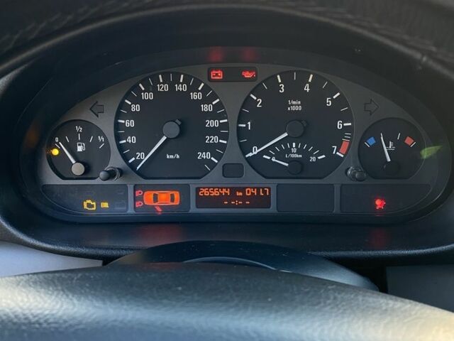 Синий БМВ 3 Серия, объемом двигателя 1.8 л и пробегом 265 тыс. км за 4200 $, фото 17 на Automoto.ua