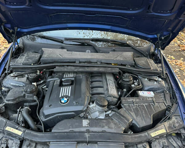 Синій БМВ 3 Серія, об'ємом двигуна 2.98 л та пробігом 69 тис. км за 10000 $, фото 15 на Automoto.ua