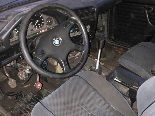 Синий БМВ 3 Серия, объемом двигателя 0 л и пробегом 100 тыс. км за 650 $, фото 4 на Automoto.ua