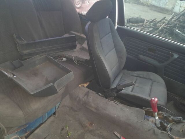 Синій БМВ 3 Серія, об'ємом двигуна 1.6 л та пробігом 32 тис. км за 786 $, фото 3 на Automoto.ua