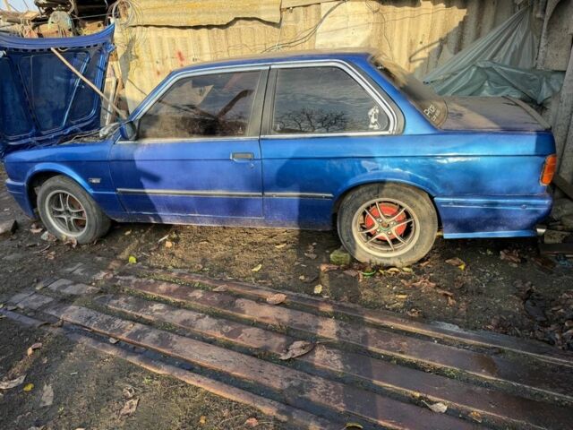 Синий БМВ 3 Серия, объемом двигателя 1.8 л и пробегом 3 тыс. км за 1191 $, фото 3 на Automoto.ua