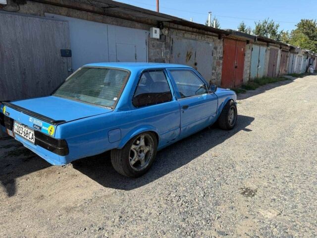 Синий БМВ 3 Серия, объемом двигателя 2 л и пробегом 777 тыс. км за 2600 $, фото 5 на Automoto.ua