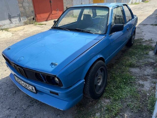 Синий БМВ 3 Серия, объемом двигателя 2 л и пробегом 777 тыс. км за 2600 $, фото 4 на Automoto.ua