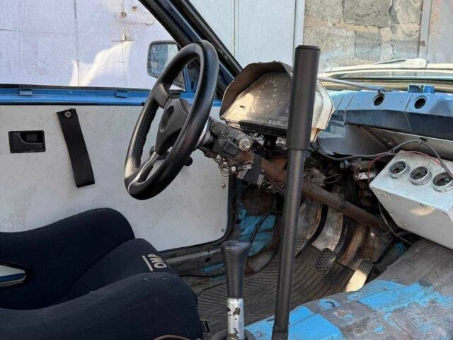 Синий БМВ 3 Серия, объемом двигателя 2 л и пробегом 777 тыс. км за 2600 $, фото 7 на Automoto.ua