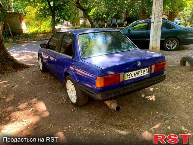 Синий БМВ 3 Серия, объемом двигателя 1.8 л и пробегом 300 тыс. км за 1000 $, фото 4 на Automoto.ua